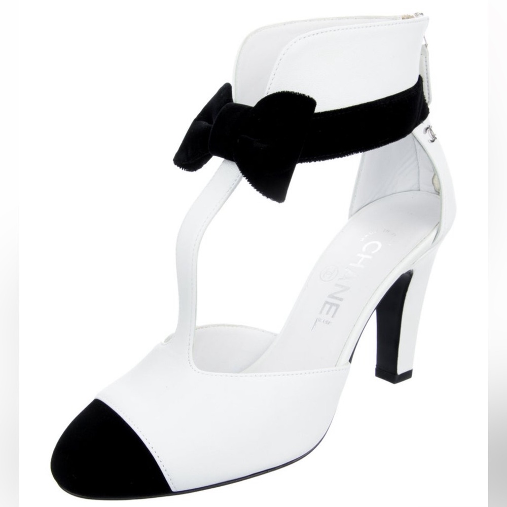 Chanel T-strap White and Black pumps sz 36 bnib